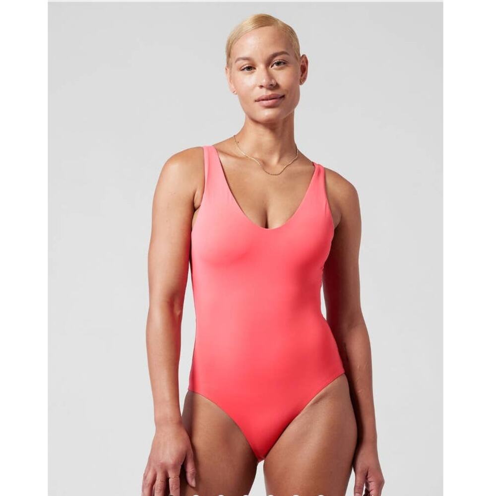 NWT Athleta Hampton One Piece Swimsuit - SMALL - coral petal - SMALL